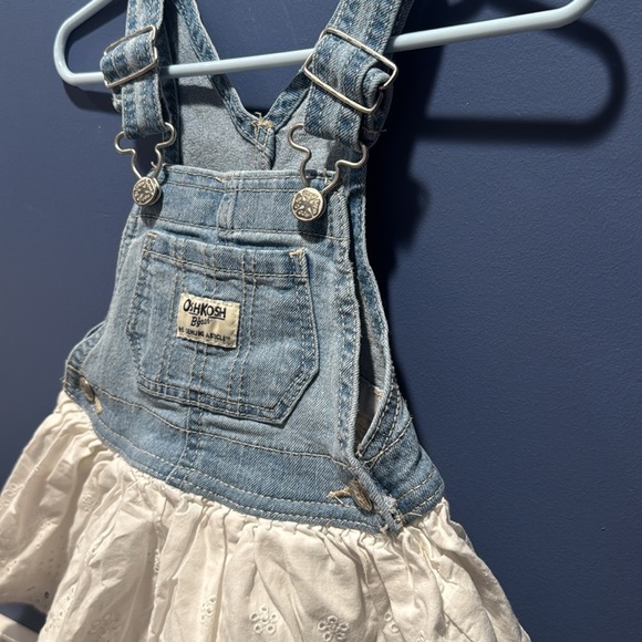Oshkosh B'gosh Baby Girl Overall Dress 12 Months Denim And White Eyelet Skirt - Picture 2 of 5